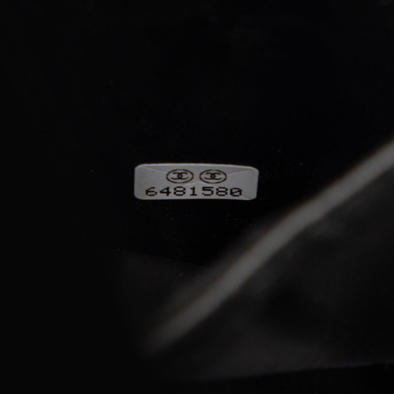 CC Caviar Vanity Bag - Image 6