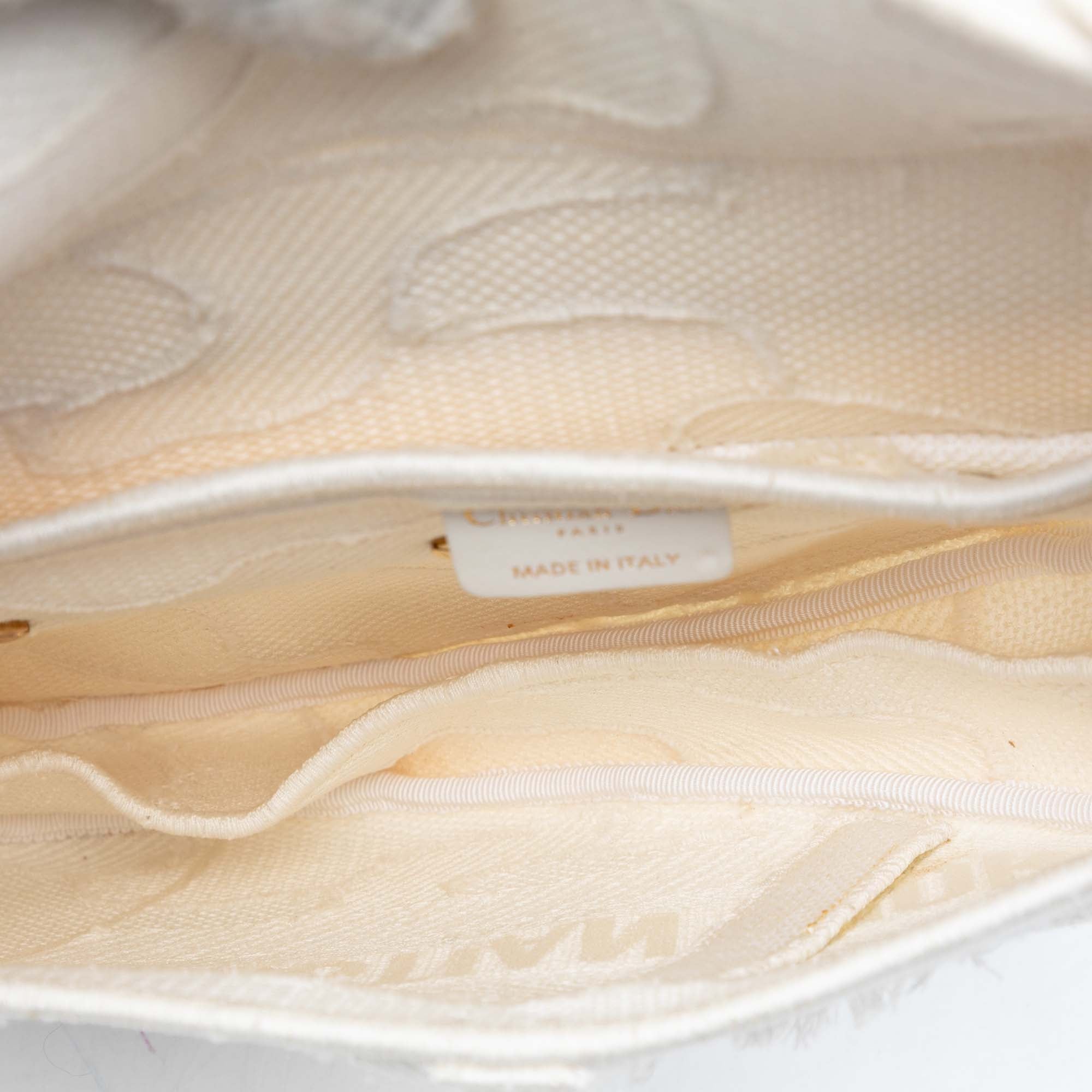 Canvas Embroidered Camouflage Saddle Bag - Image 4
