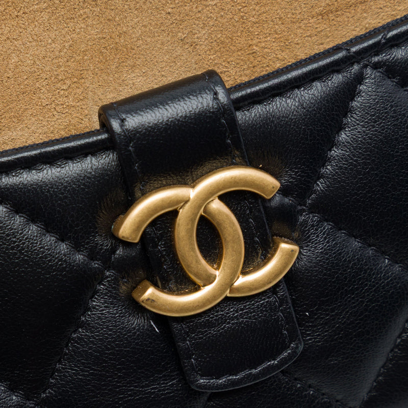 CC Quilted Lambskin and Suede Double Zip Phone Holder With Chain - Image 5
