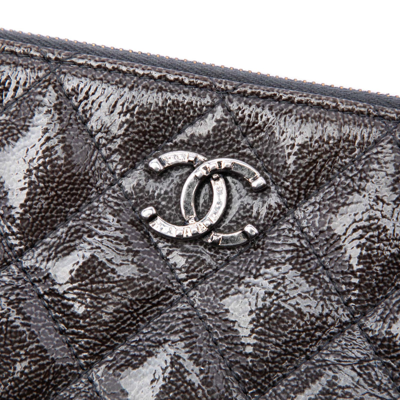 Small Quilted Crinkled Patent O Case Clutch - Image 5