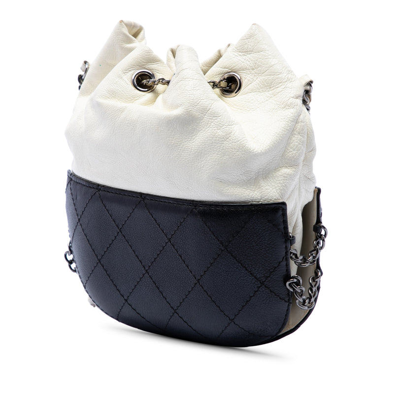 Small Bicolor Quilted Calfskin Gabrielle Bucket Bag - Image 2