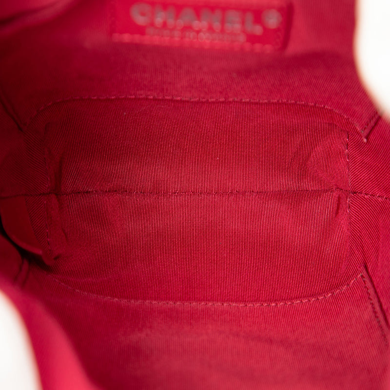 Small Bicolor Quilted Calfskin Gabrielle Bucket Bag - Image 4