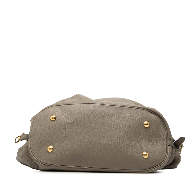 Monogram Mahina L Hobo - Image 3