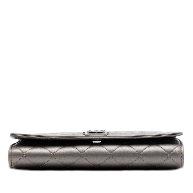Quilted Metallic Lambskin Boy Clutch On Chain - Image 3