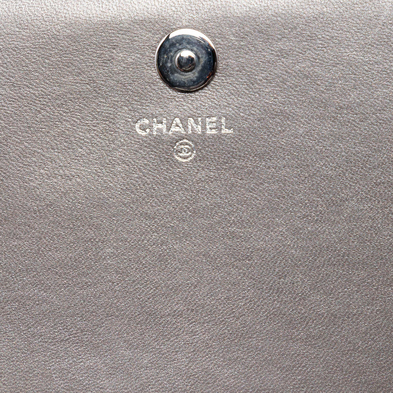 Quilted Metallic Lambskin Boy Clutch On Chain - Image 5