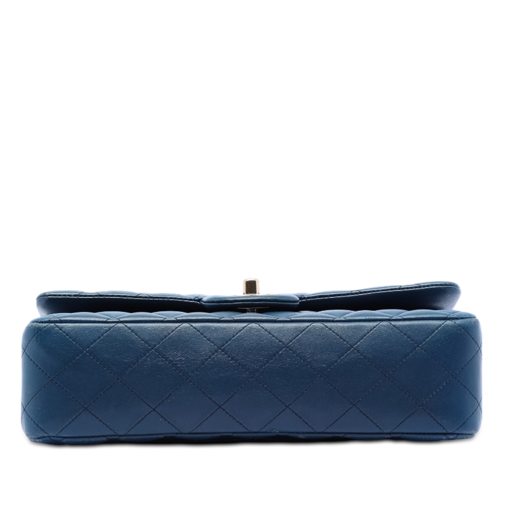 Medium Classic Lambskin Double Flap - Image 3