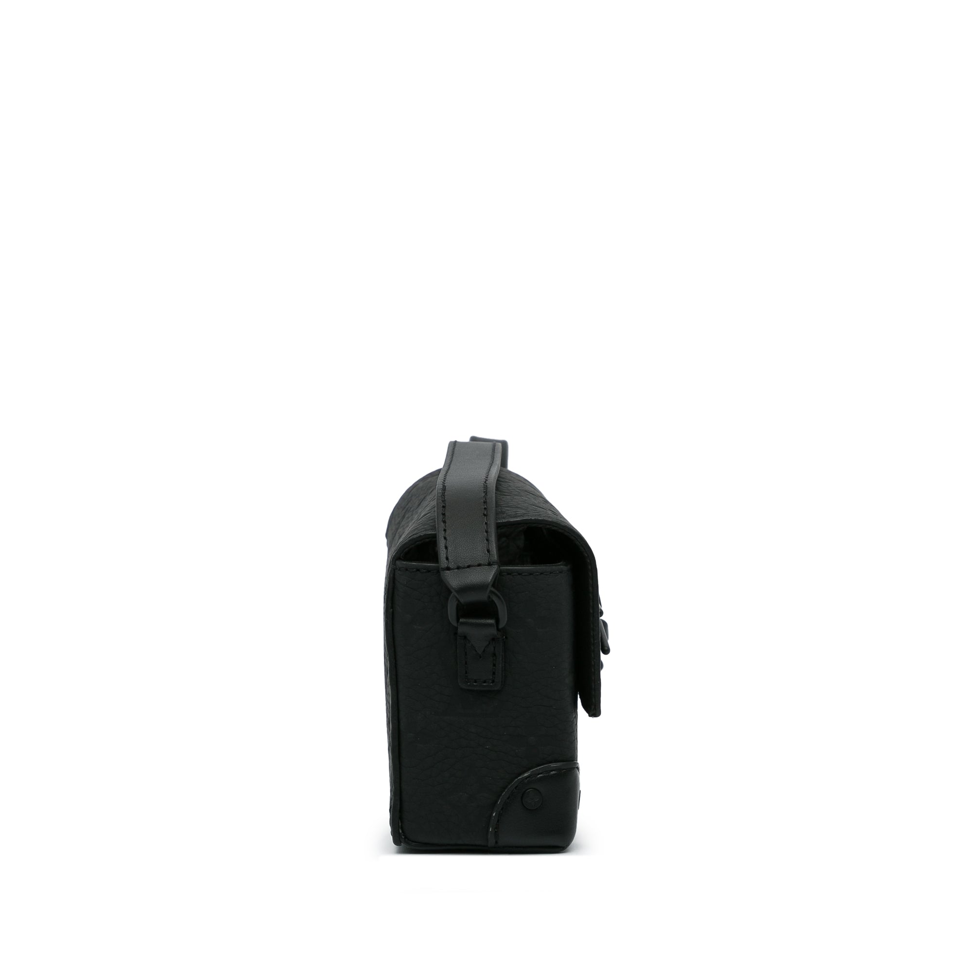 Monogram Taurillon Steamer Wearable Wallet - Image 4