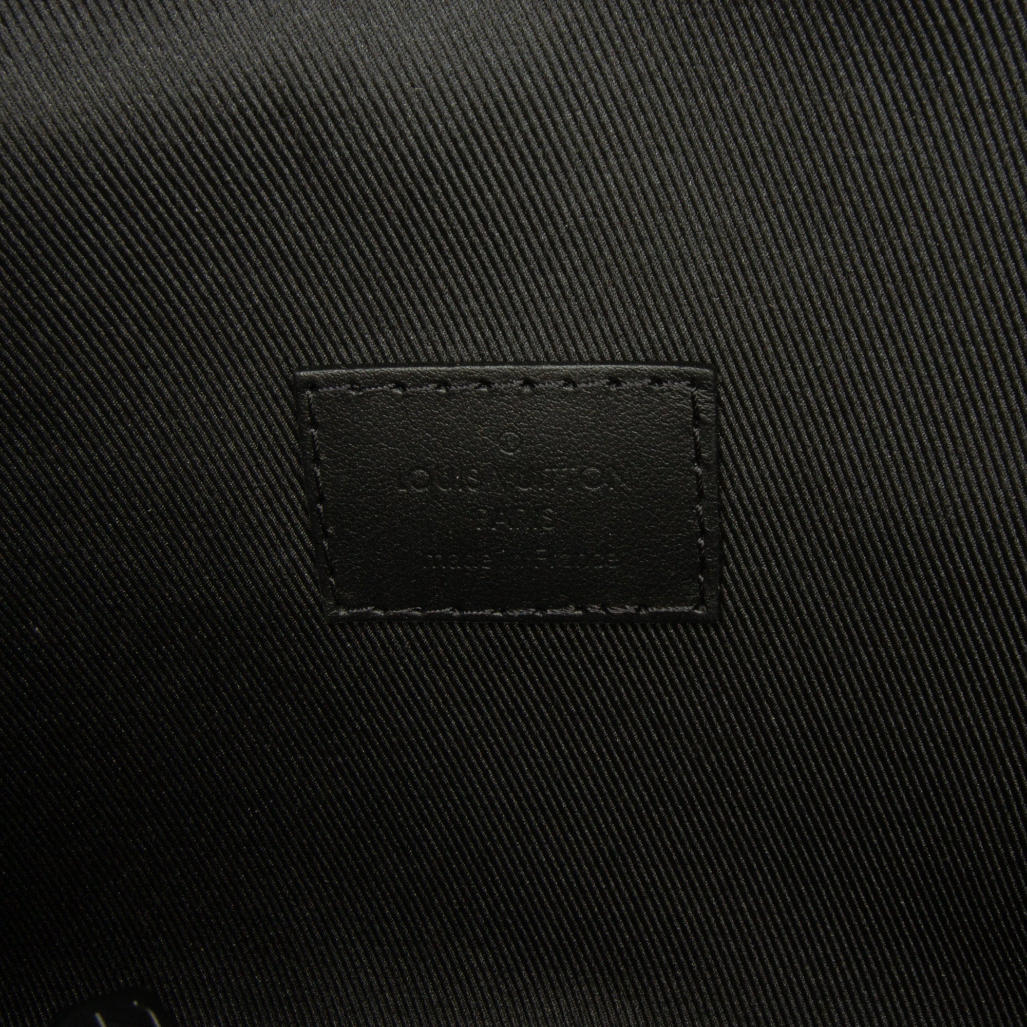 Monogram Taurillon Steamer Wearable Wallet - Image 8