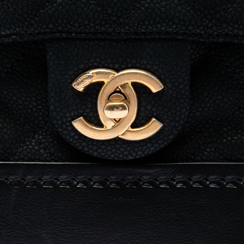 Quilted Iridescent Caviar Globe Trotter Vanity with Chain - Image 5