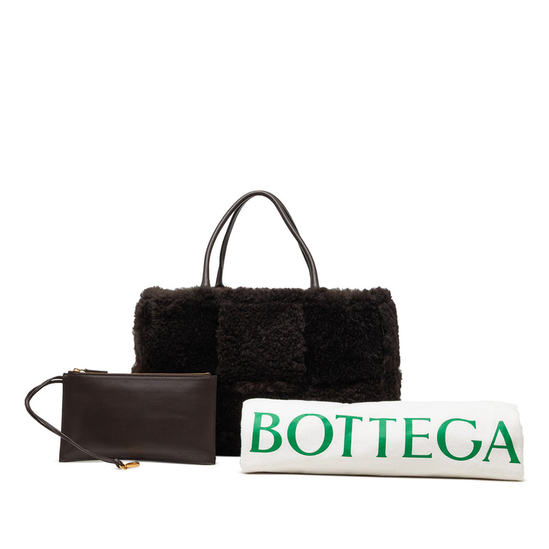 Small Shearling Intrecciato Arco Tote - Image 8