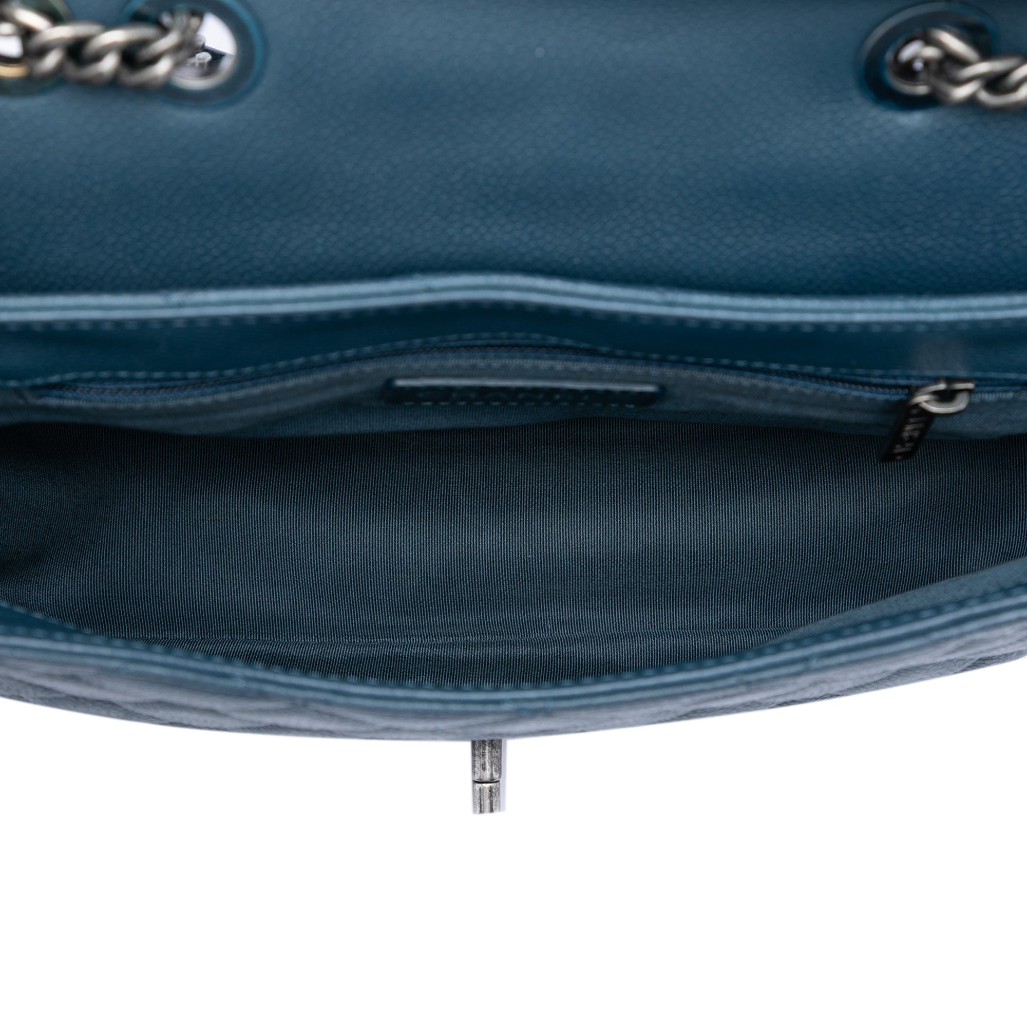 Medium Quilted Caviar Casual Pocket Flap - Image 4