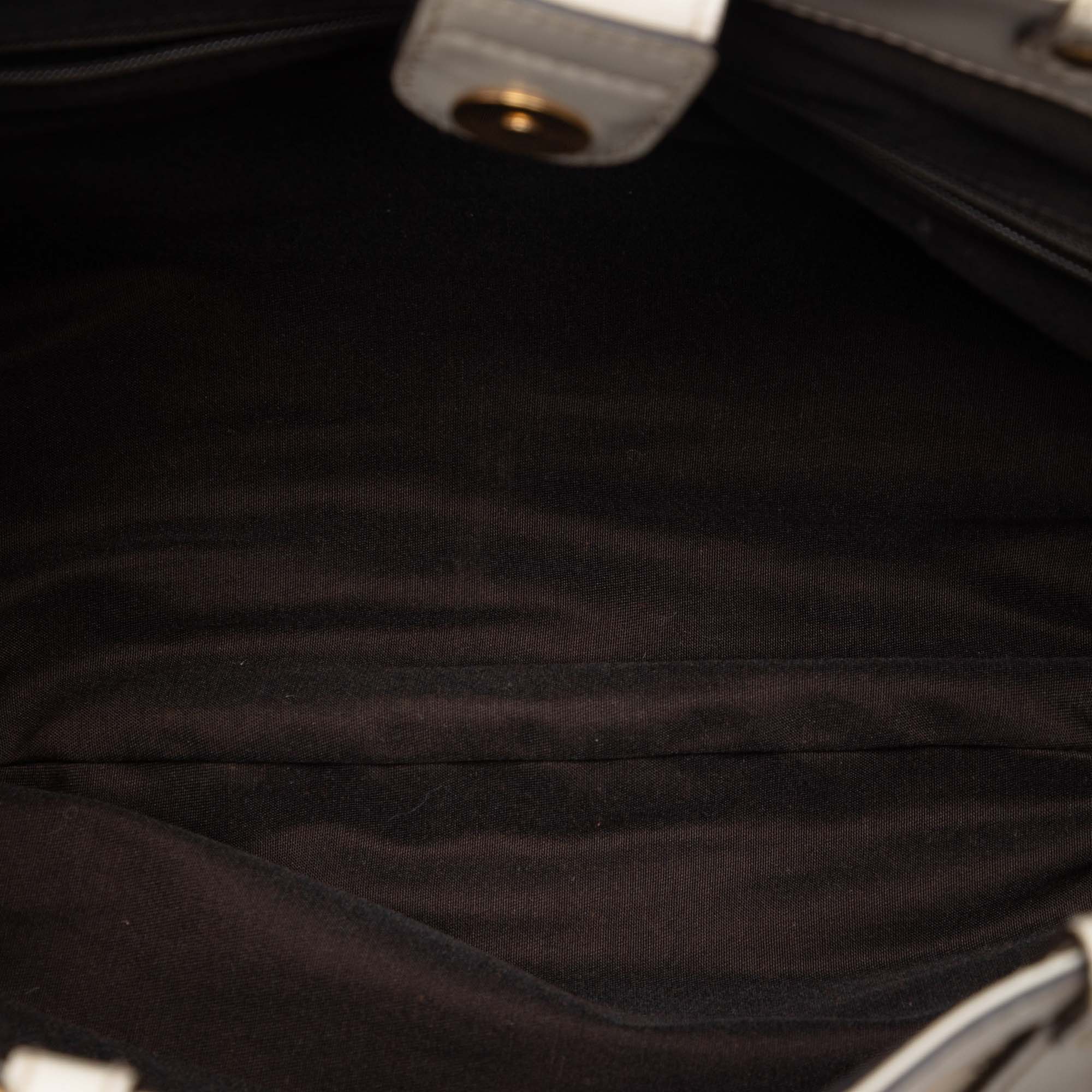 GG Canvas Scarlett Tote - Image 4