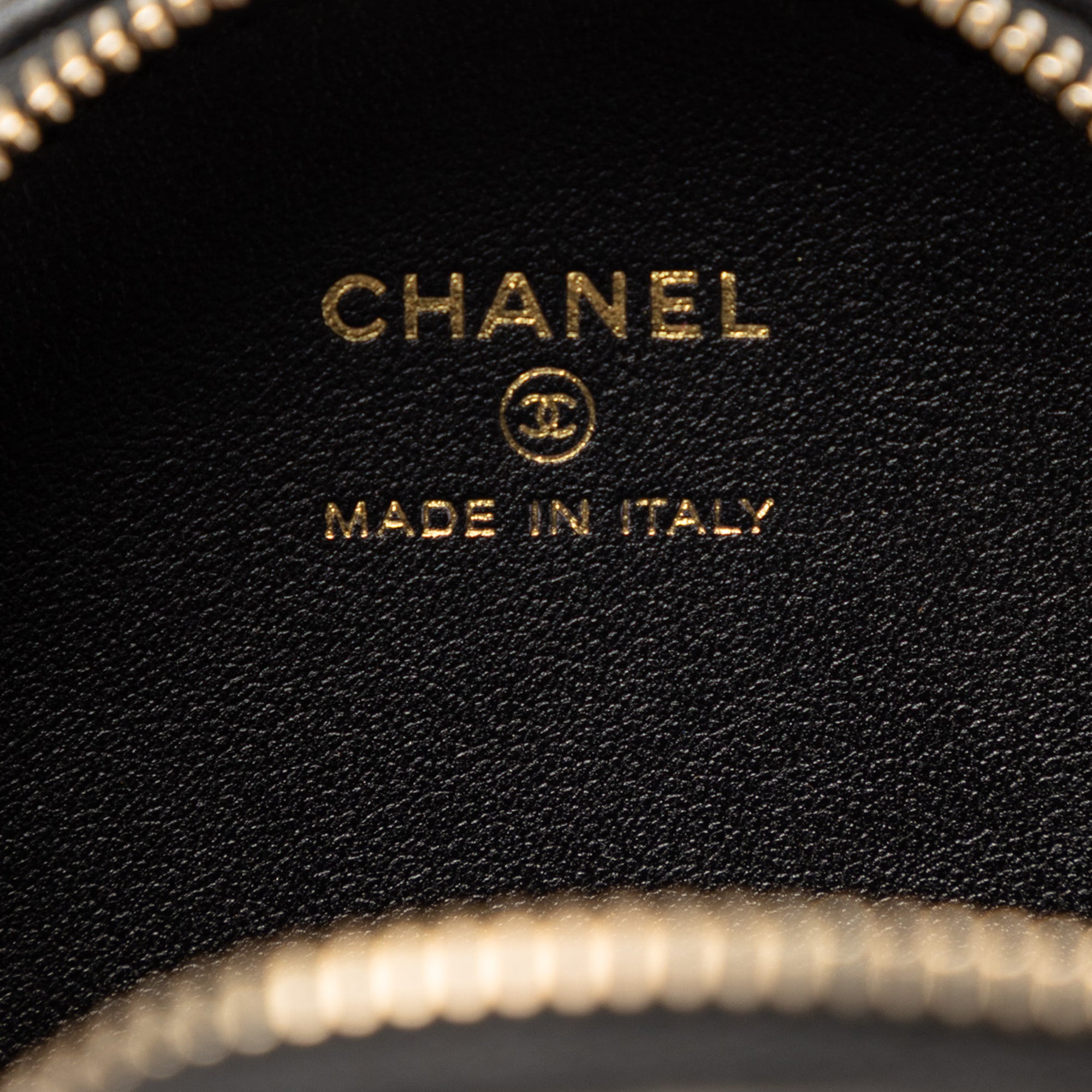 CC Lambskin and Metal Camellia Round Clutch with Chain - Image 5