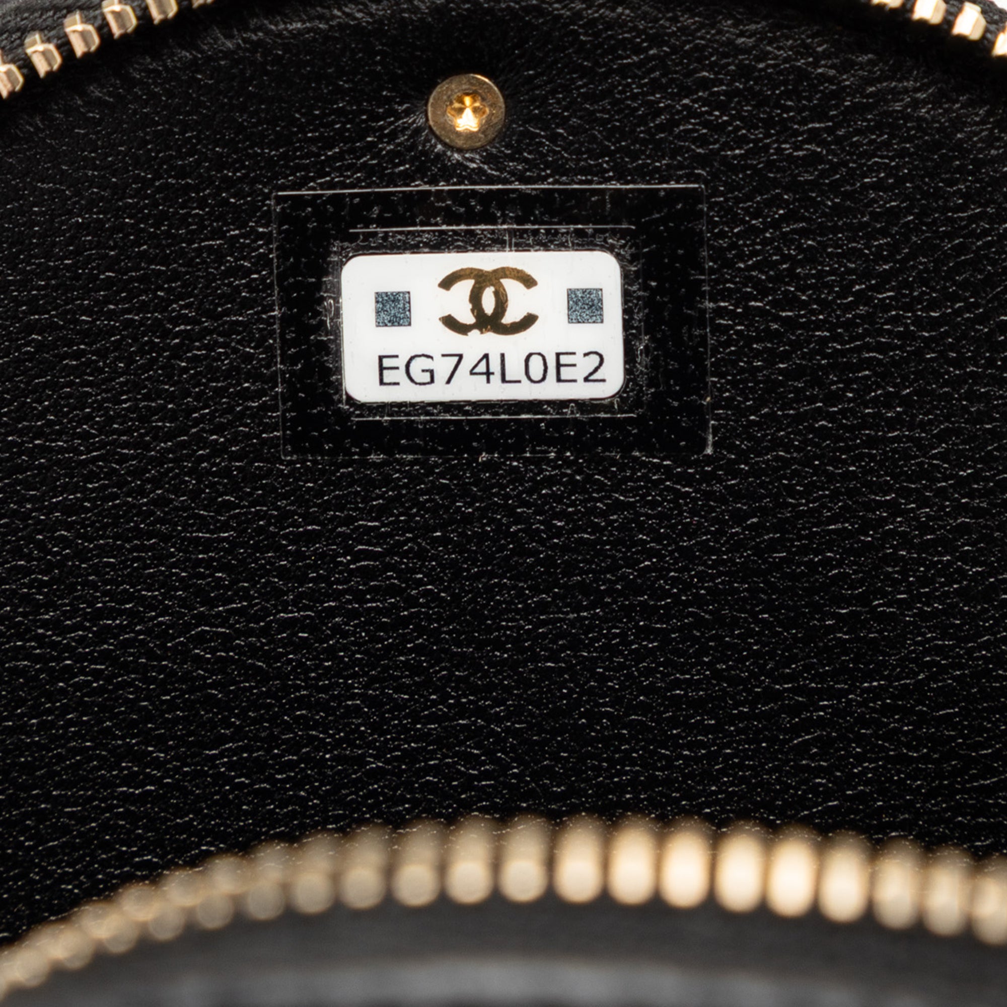 CC Lambskin and Metal Camellia Round Clutch with Chain - Image 6