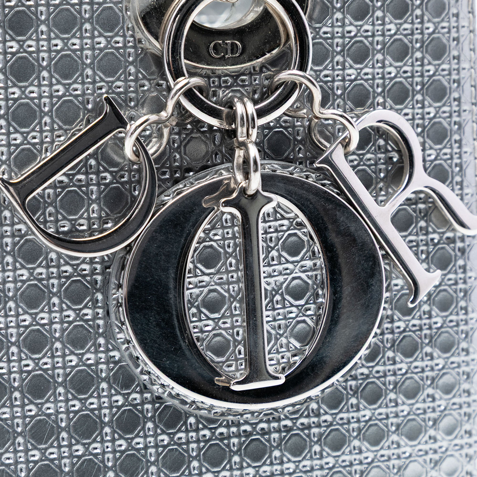 Medium Metallic Patent Microcannage Lady Dior - Image 5