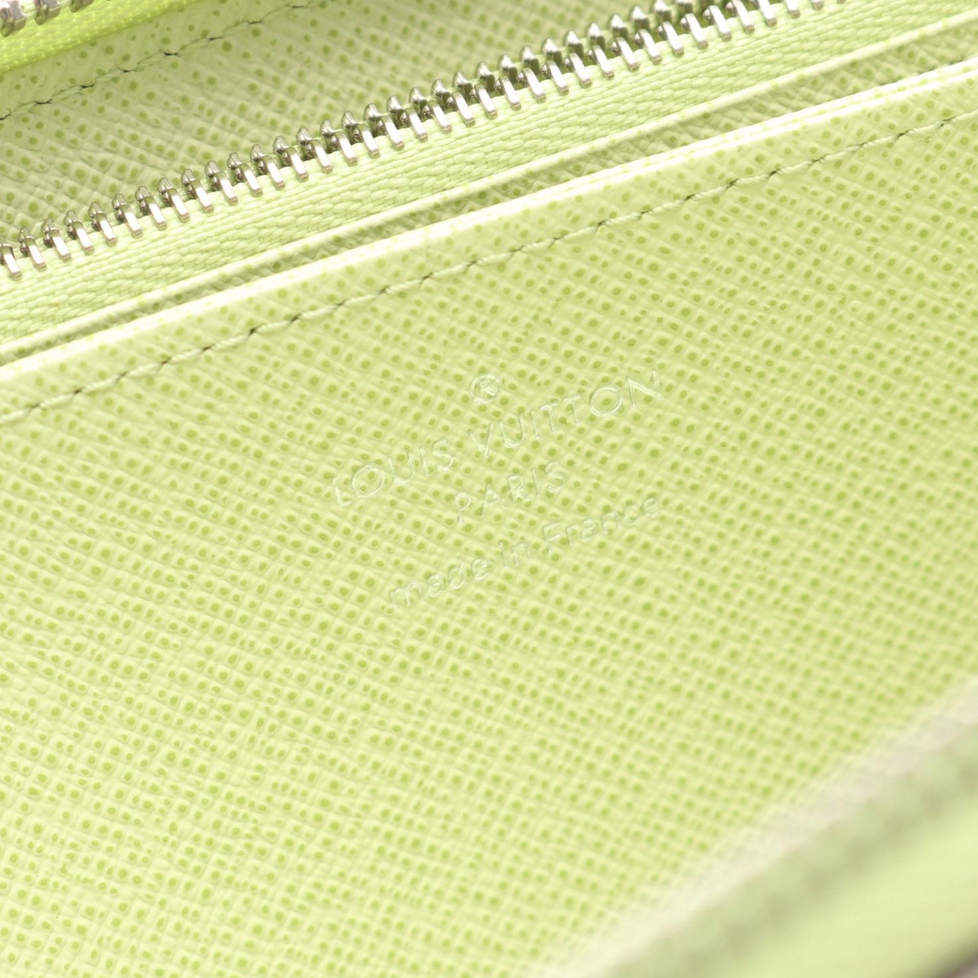 Epi Zippy Long Wallet - Image 5