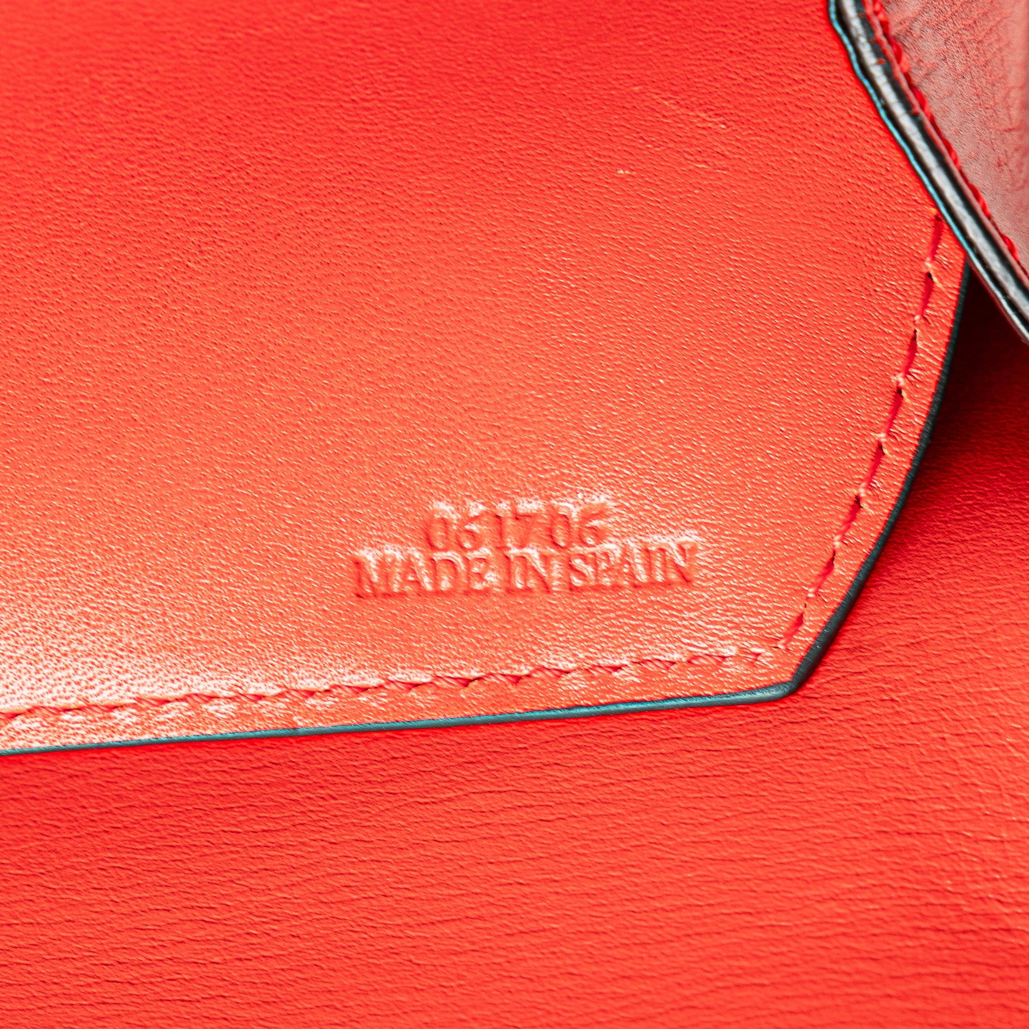 Medium Leather Barcelona Crossbody - Image 6