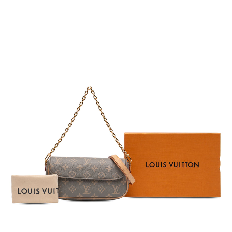 Monogram Ivy Wallet On Chain - Image 7