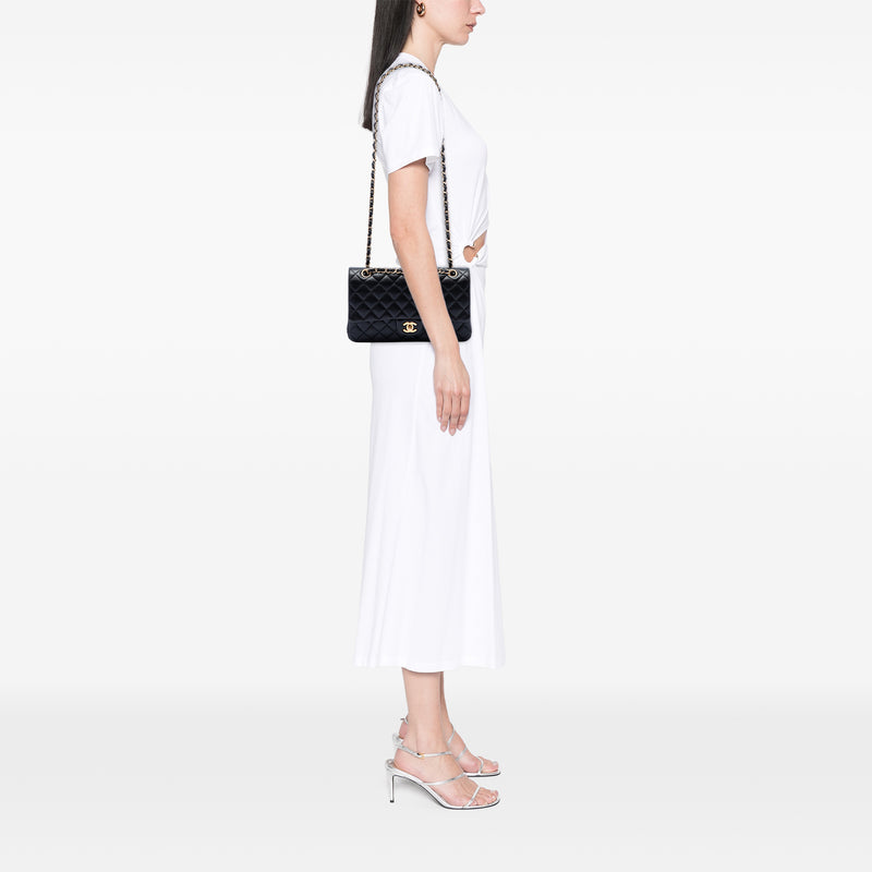 Medium Classic Lambskin Double Flap - Image 6