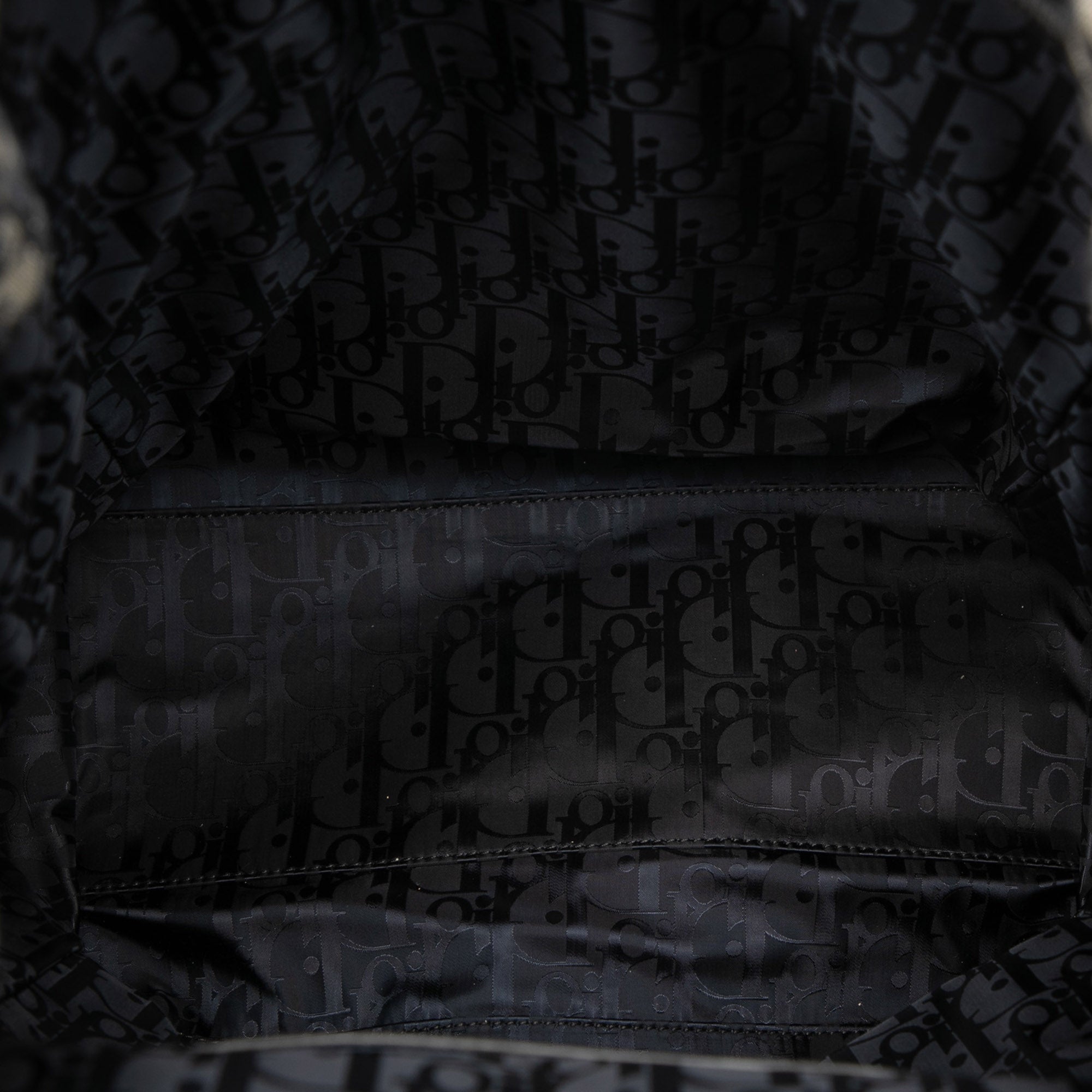 Oblique Canvas Essential Backpack - Image 4