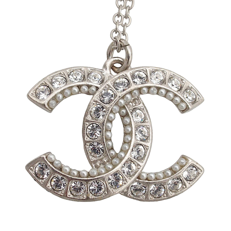 CC Brass Strass and Faux Pearl Pendant Necklace - Image 2