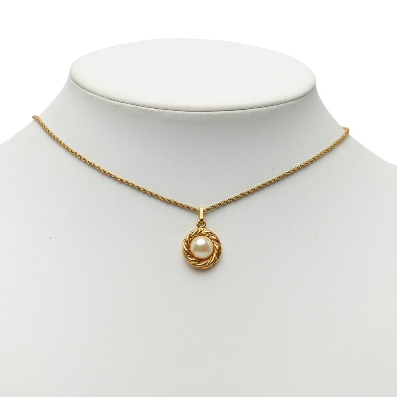 Gold Plated Faux Pearl Round Pendant Necklace - Image 5