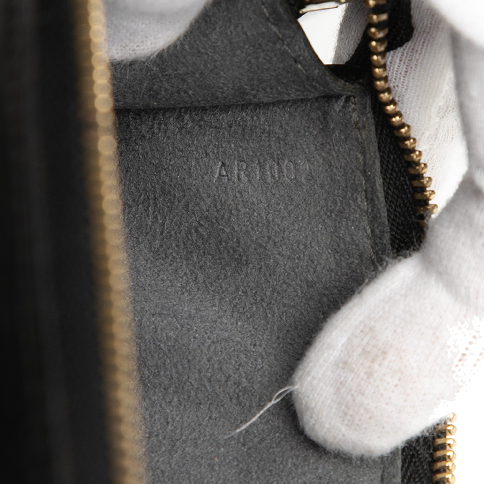 Epi Pochette Accessoires - Image 5