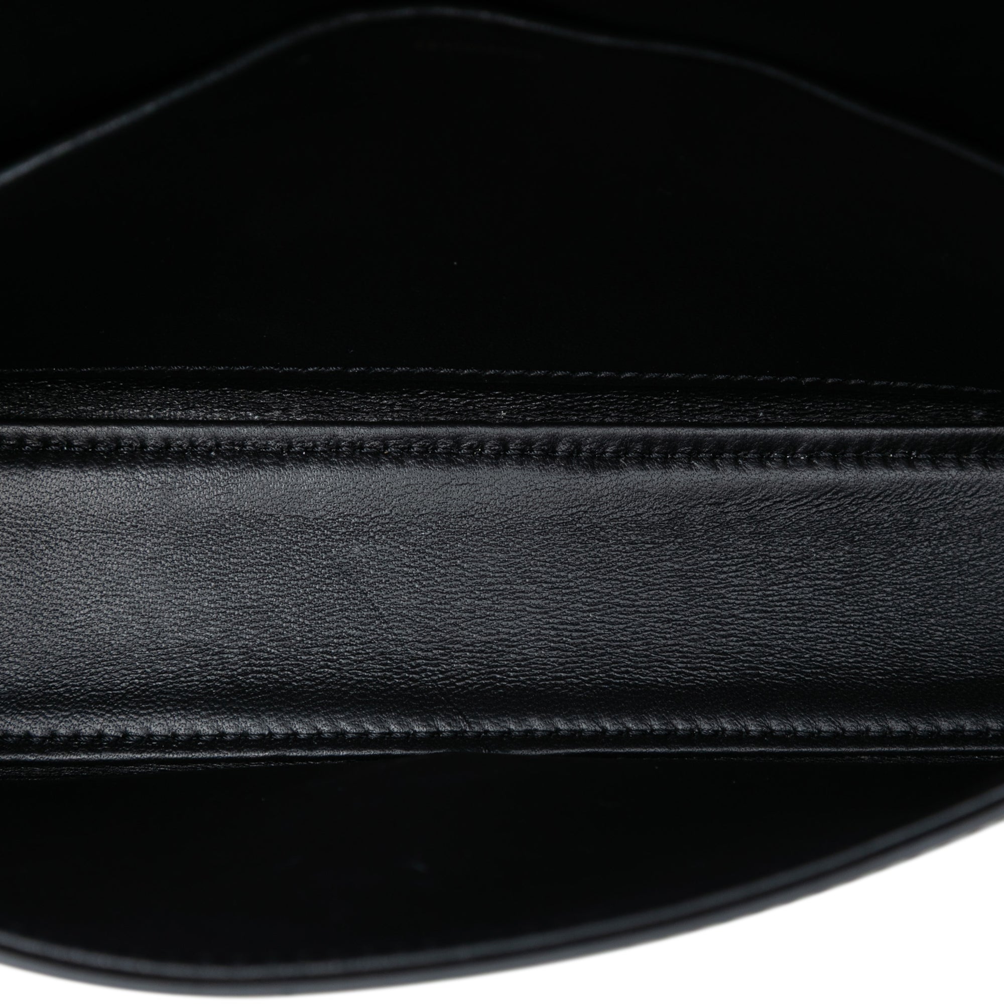 Smooth Calfskin Cuir Triomphe Chain Shoulder Bag - Image 4