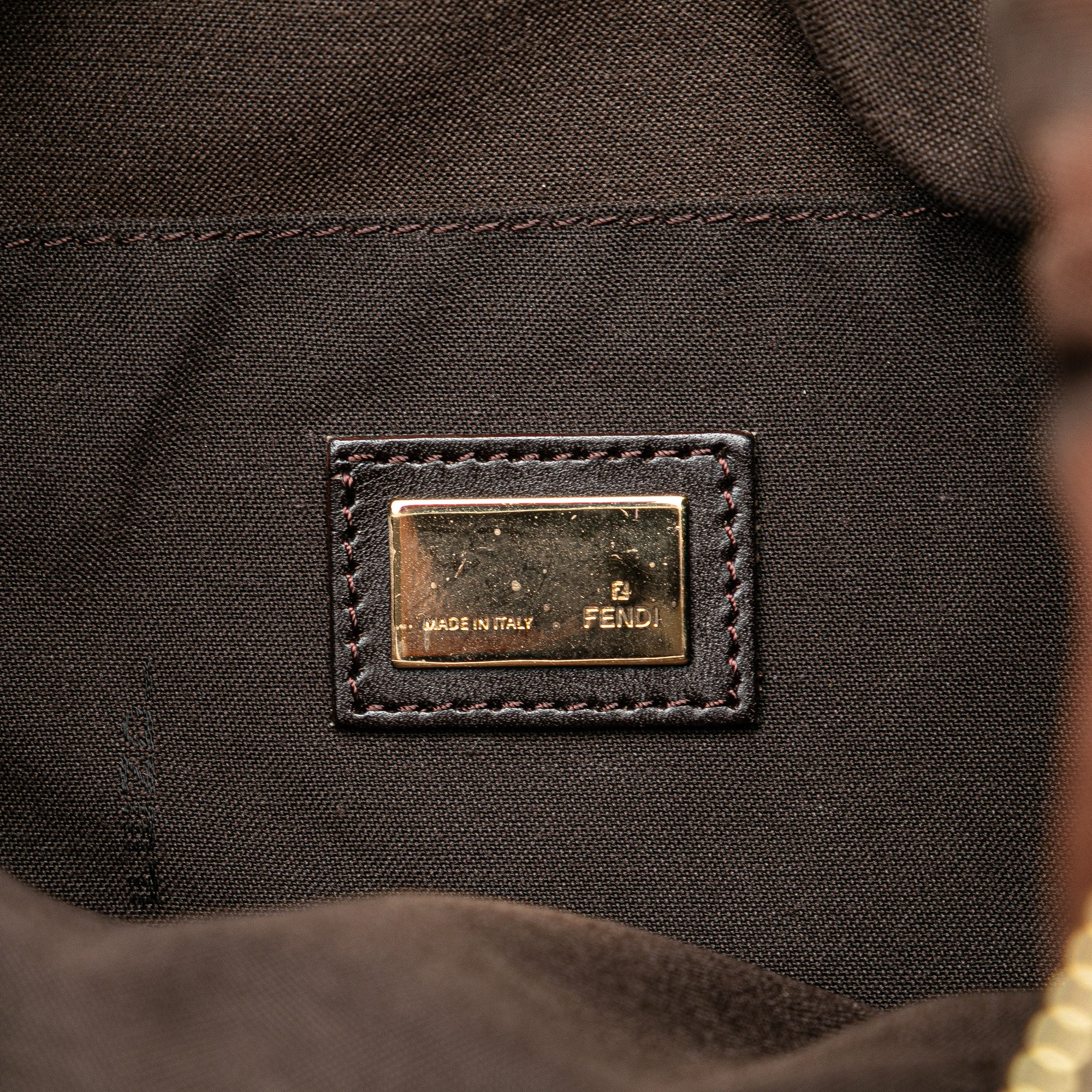Zucchino Canvas Crossbody - Image 7