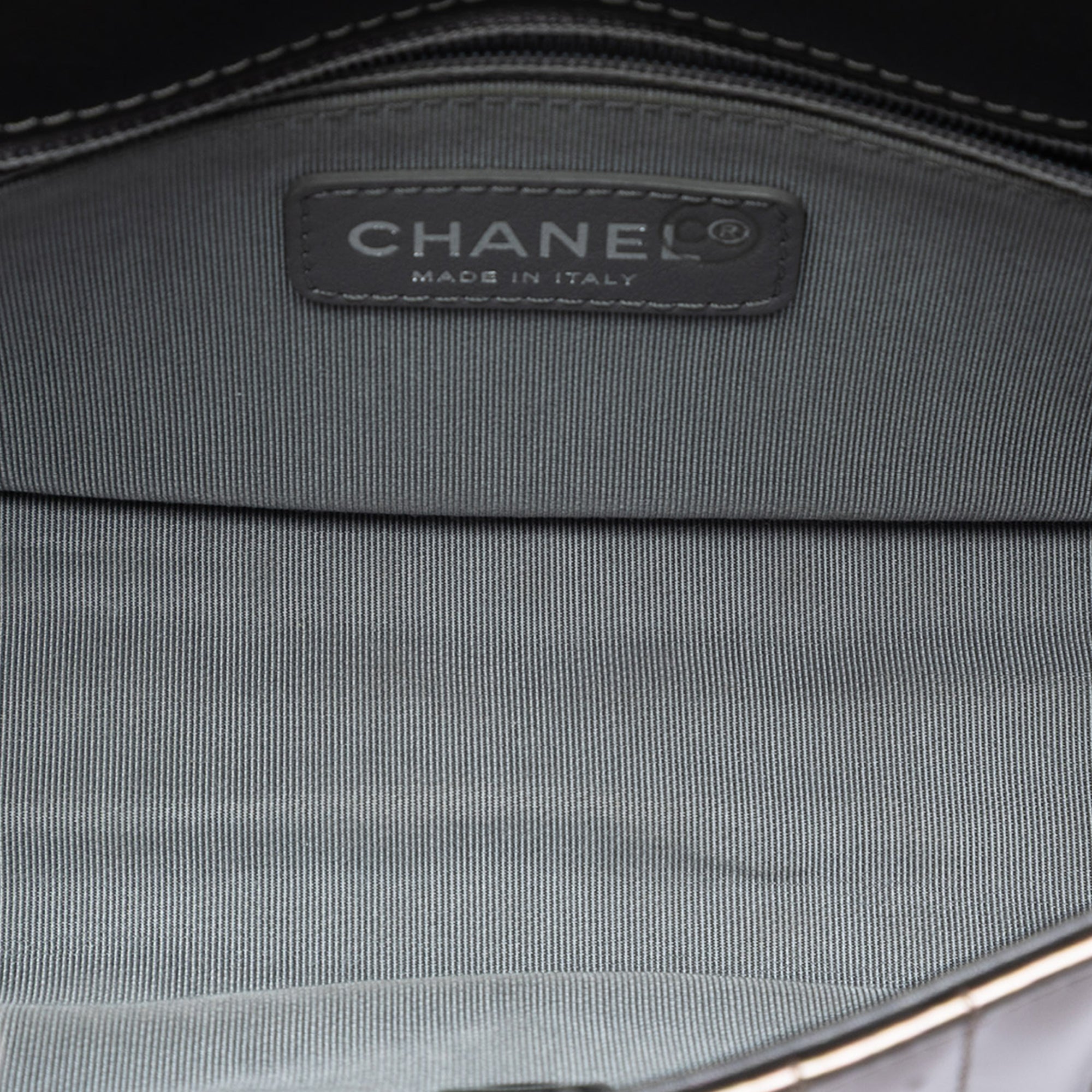 Small Vertical Quilted Patent Maharaja Express Flap - Image 4