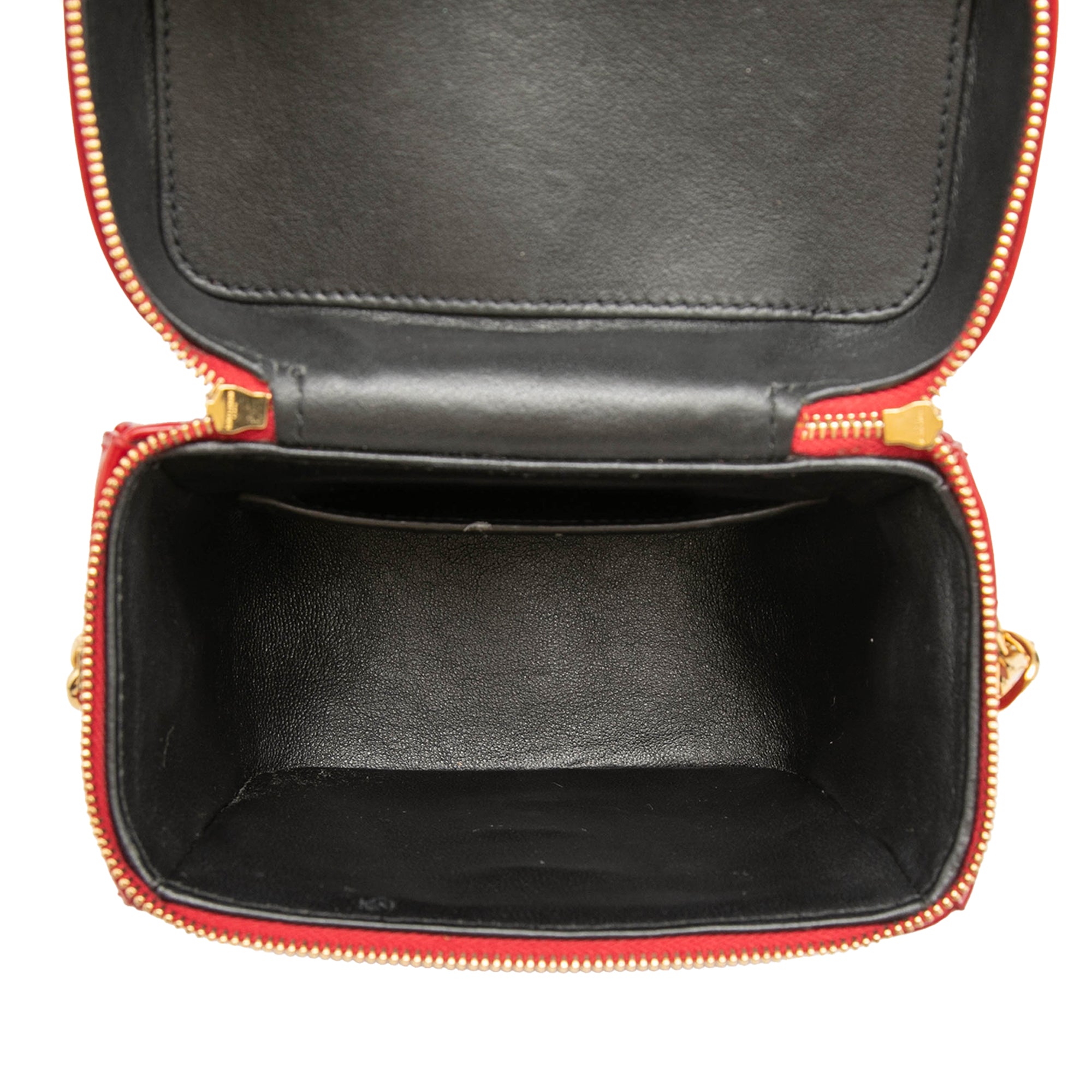 Matelasse Patent Monogram Vicky Vanity Bag - Image 4