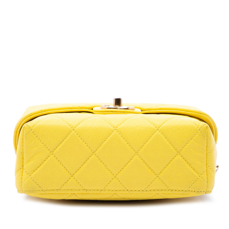 Quilted Caviar Handy Box Vanity Case with Chain - Image 3