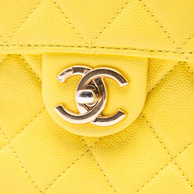 Quilted Caviar Handy Box Vanity Case with Chain - Image 5