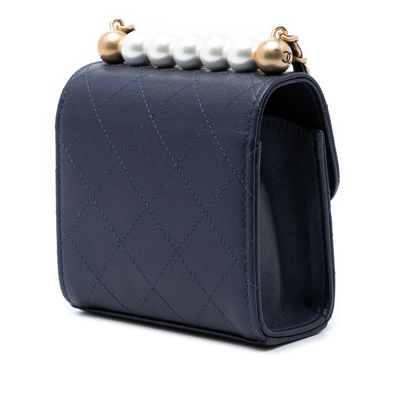 Mini Quilted Goatskin Vertical Chic Pearls Flap Clutch With Chain - Image 2