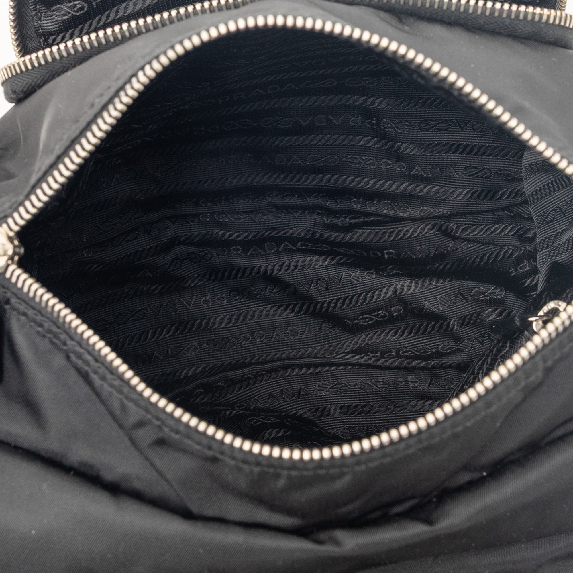 Saffiano Trimmed Tessuto Shoulder Bag - Image 4