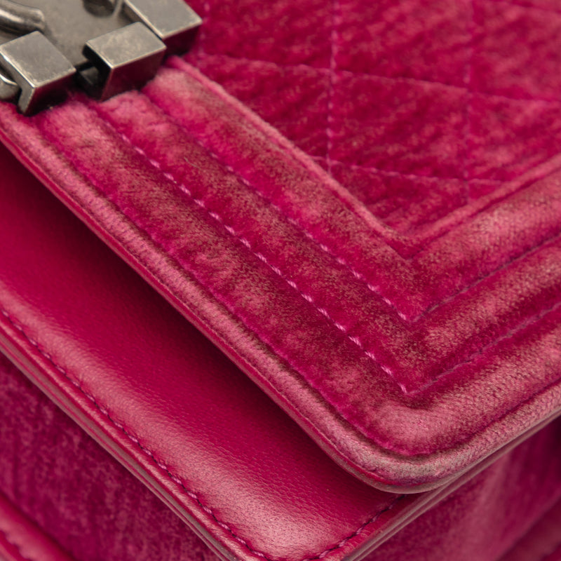 Small Quilted Velvet Boy Flap - Image 7
