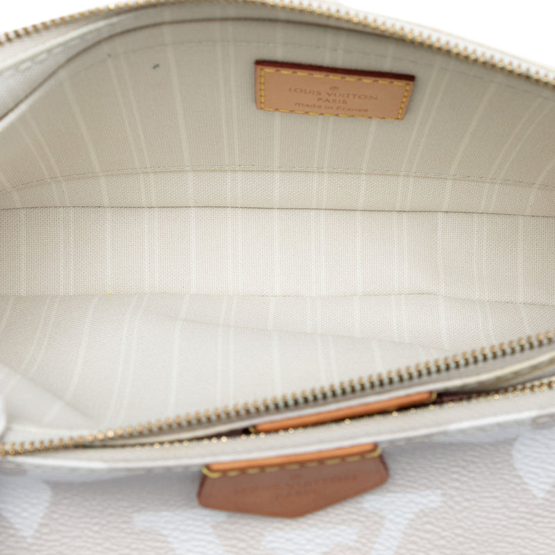 Monogram Giant By The Pool Multi Pochette Accessoires - Image 4
