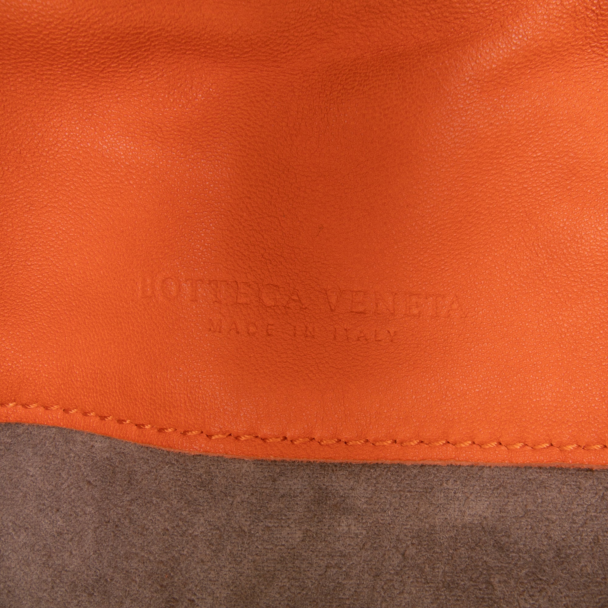 Large Nappa Intrecciato Franges Hobo - Image 5