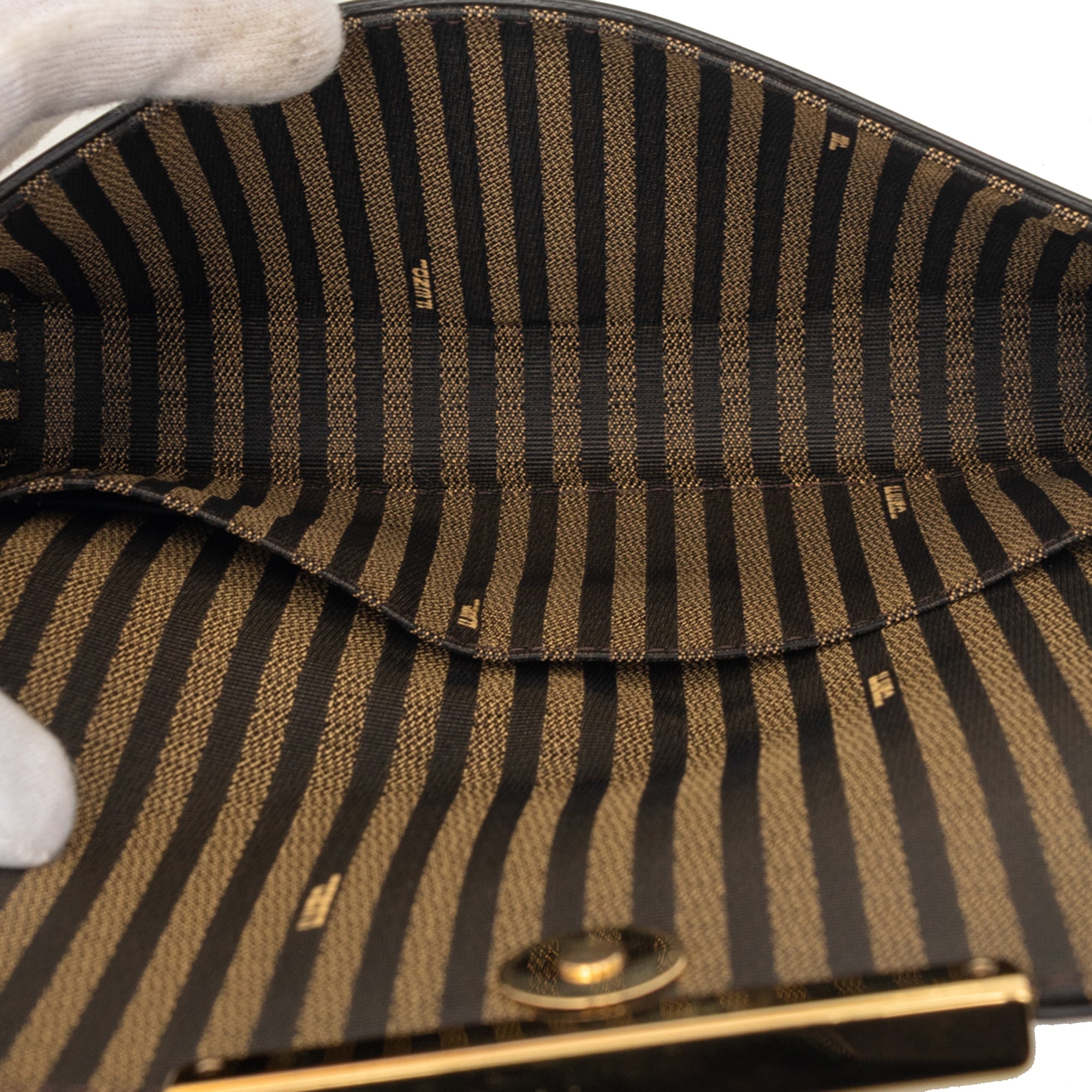 Smooth Calfskin Vitello Palmellato Wallet on Chain - Image 4