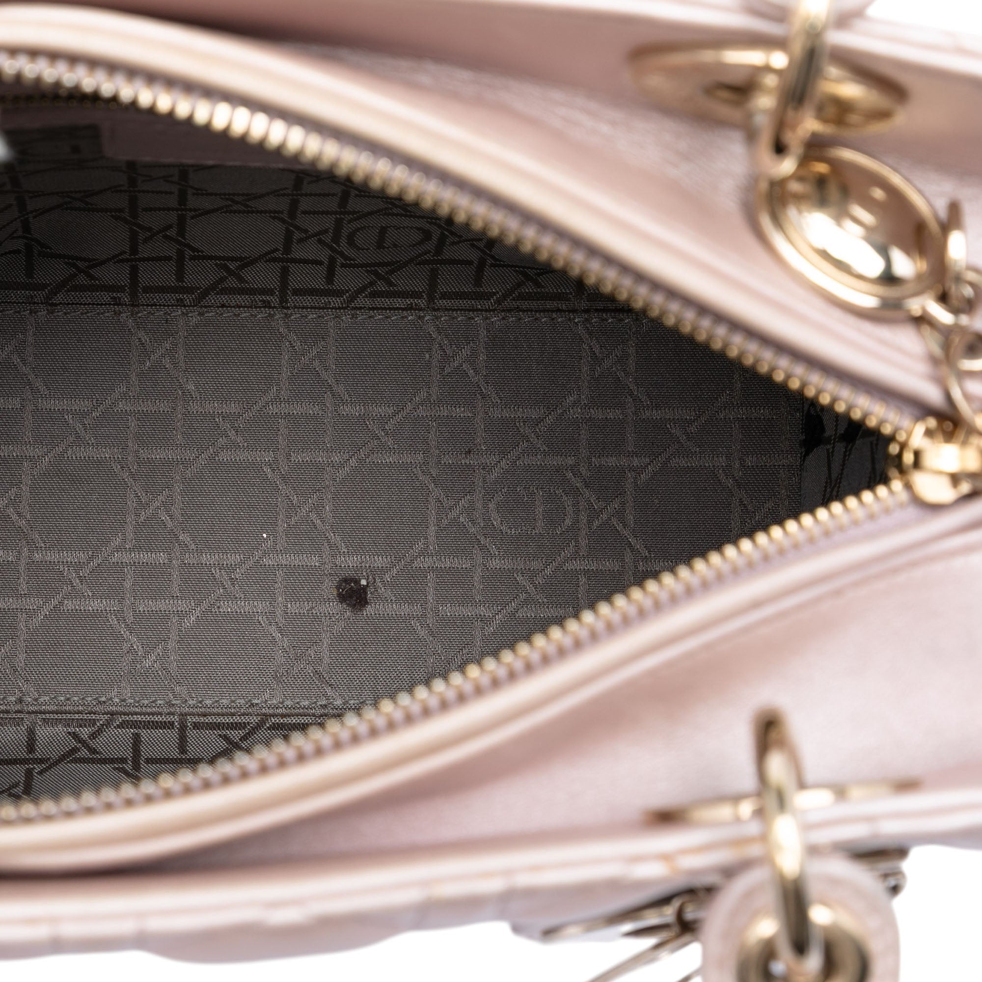 Medium Pearlescent Lambskin Cannage Lady Dior - Image 4