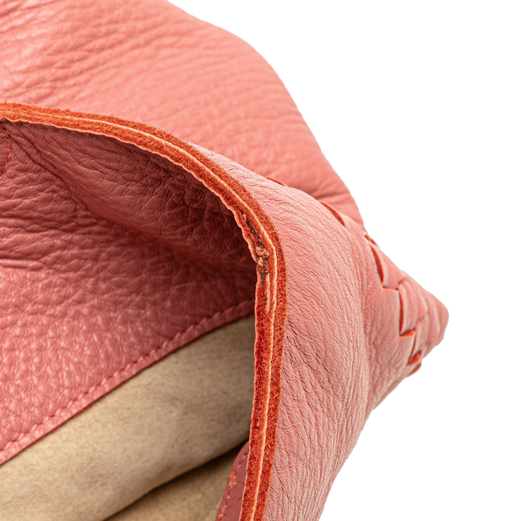 Small Intrecciato Trimmed Cervo Bucket Bag - Image 8