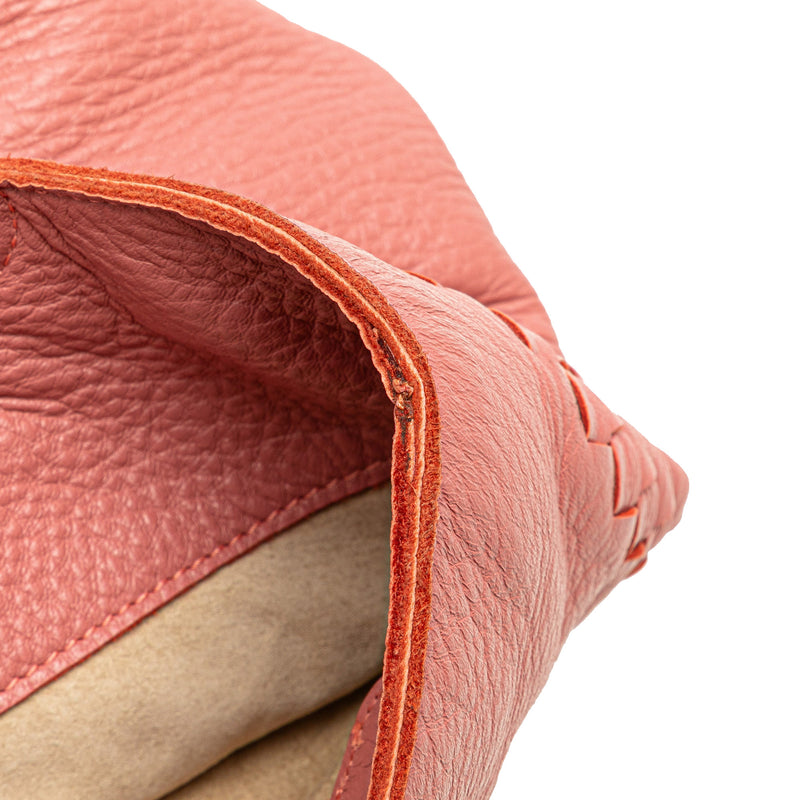 Small Intrecciato Trimmed Cervo Bucket Bag - Image 8
