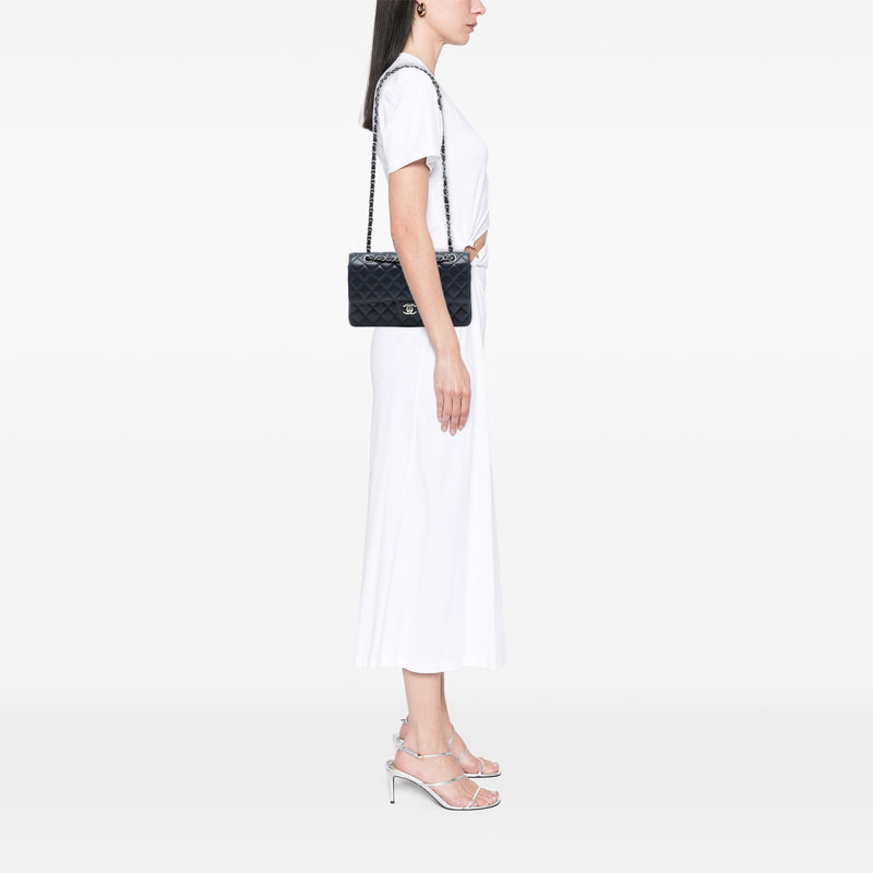 Medium Classic Caviar Double Flap - Image 6