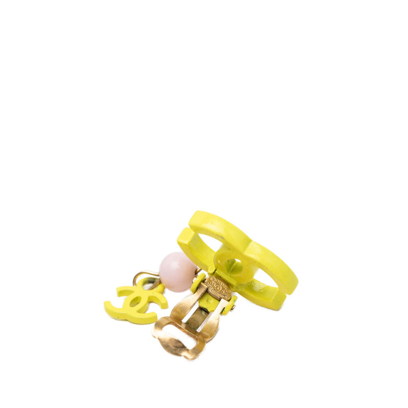 CC Resin Bead Drop Clip On Earrings - Image 3