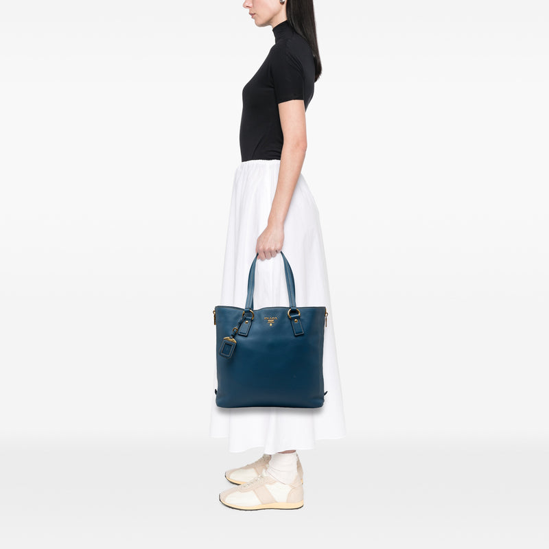 Vitello Daino Side Zip Shopper Tote - Image 6