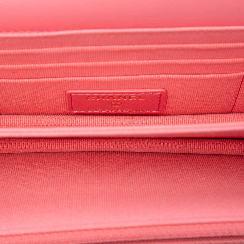 Mini Quilted Lambskin Pending CC Wallet On Chain - Image 4