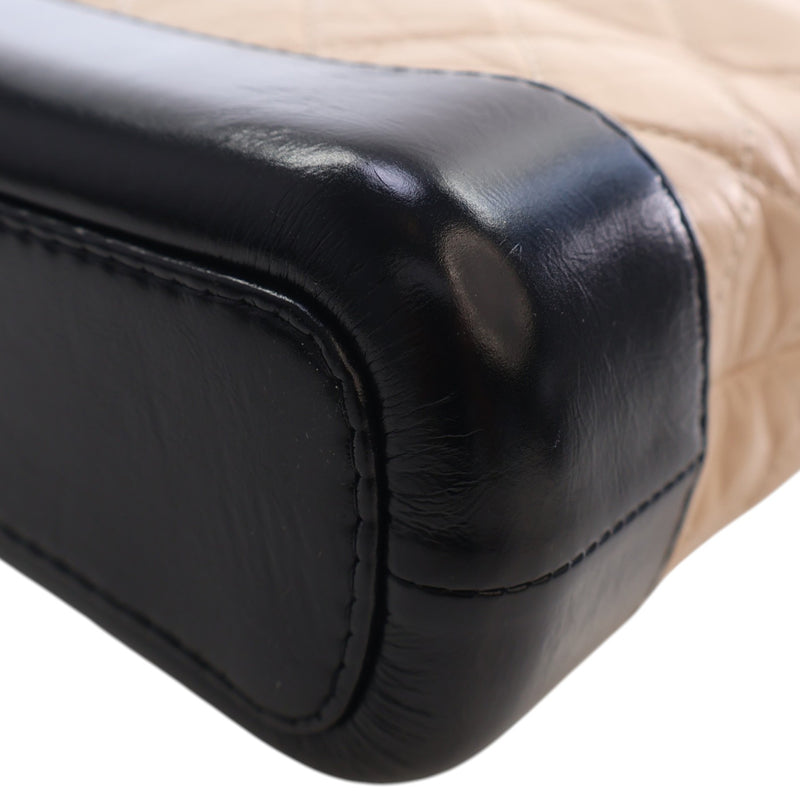 Small Quilted Aged Calfskin Gabrielle Hobo - Image 8