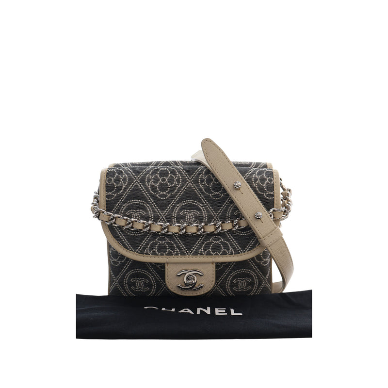 Camellia Printed Canvas Double Side Flap - Image 15