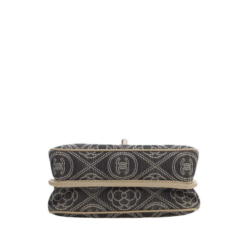 Camellia Printed Canvas Double Side Flap - Image 3