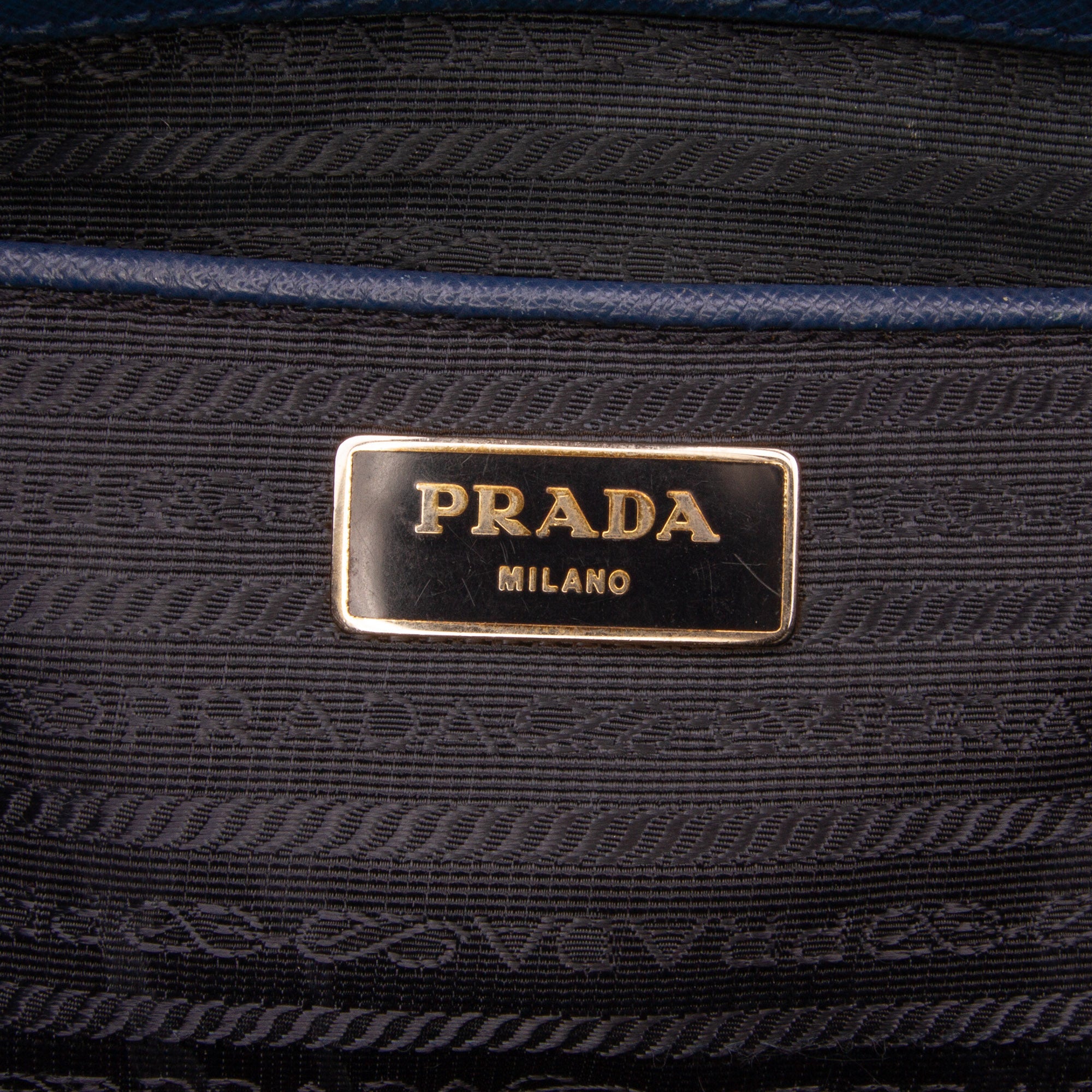 Large Saffiano Lux Galleria Double Zip Tote - Image 5
